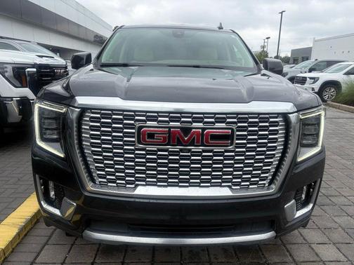 Hunter Metallic 2022 GMC Yukon XL Denali