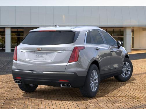 Argent Silver Metallic 2026 Cadillac XT5 Luxury