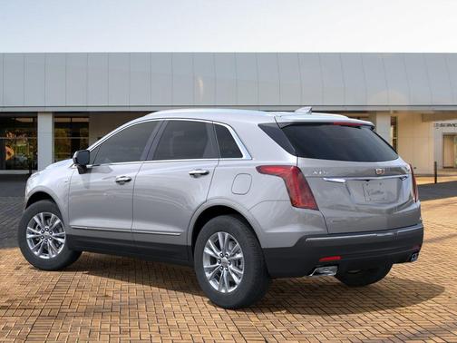 Argent Silver Metallic 2026 Cadillac XT5 Luxury