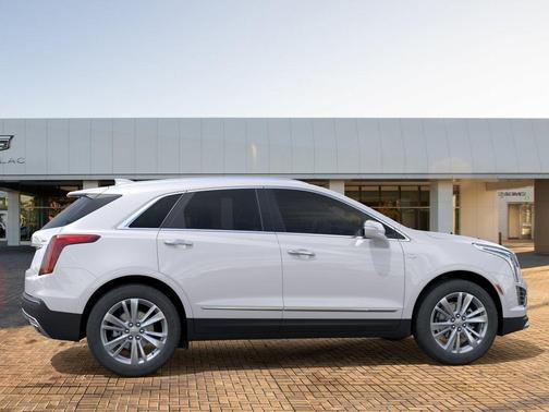 Crystal White Tricoat 2026 Cadillac XT5 Premium Luxury
