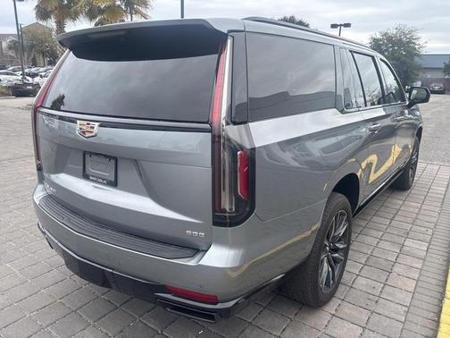 2023 Cadillac Escalade ESV Sport Platinum