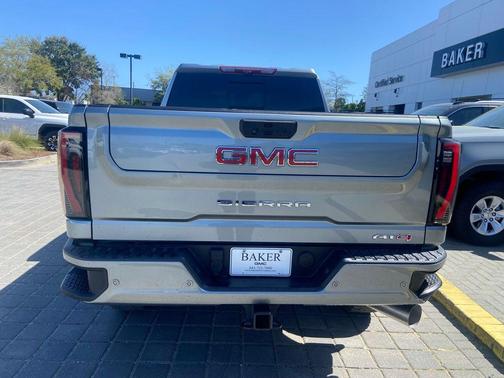 2024 GMC Sierra 2500 AT4