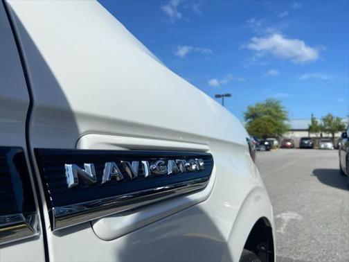 2022 Lincoln Navigator Black Label
