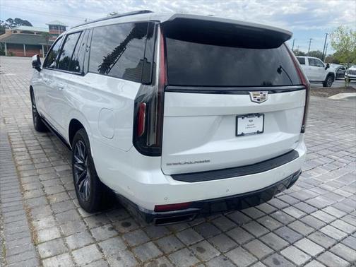 2022 Cadillac Escalade ESV Sport