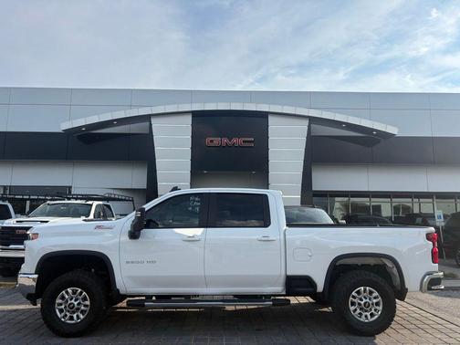 Summit White 2025 Chevrolet Silverado 2500 LT