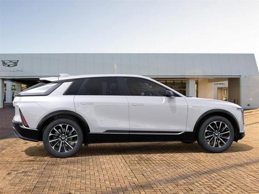 2024 Cadillac LYRIQ Sport