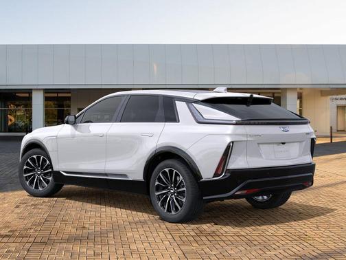 Crystal White Tricoat 2024 Cadillac LYRIQ Sport