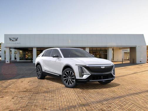 Crystal White Tricoat 2024 Cadillac LYRIQ Sport