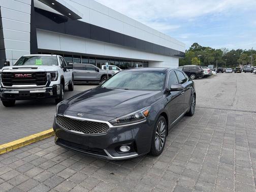 Platinum Graphite 2017 Kia Cadenza Premium