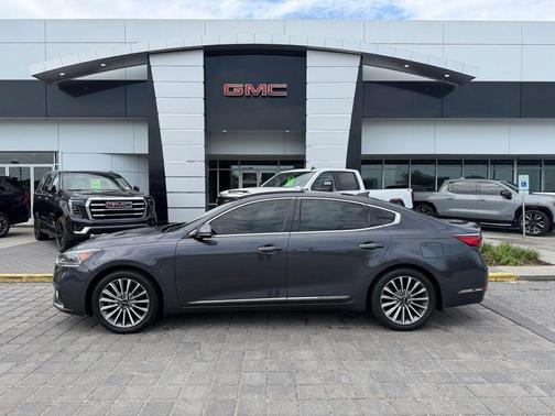 Platinum Graphite 2017 Kia Cadenza Premium