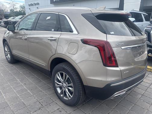 2022 Cadillac XT5 Premium Luxury