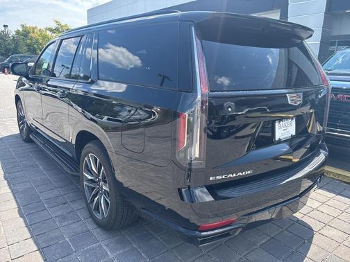 2021 Cadillac Escalade ESV Sport