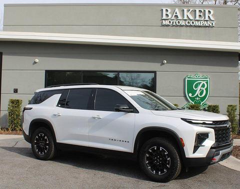 Iridescent Pearl Tricoat 2024 Chevrolet Traverse AWD Z71