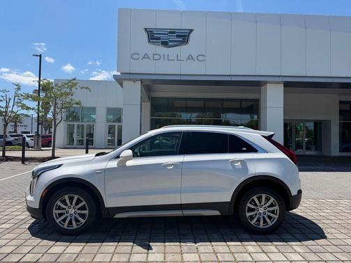 Crystal White Tricoat 2019 Cadillac XT4 Premium Luxury