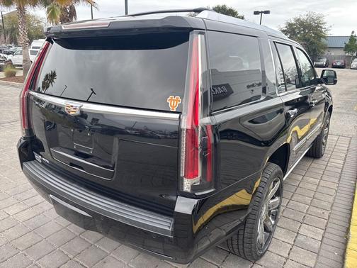 2018 Cadillac Escalade Premium Luxury