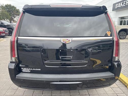 2018 Cadillac Escalade Premium Luxury