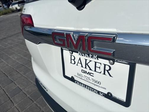 2017 GMC Acadia SLE-2