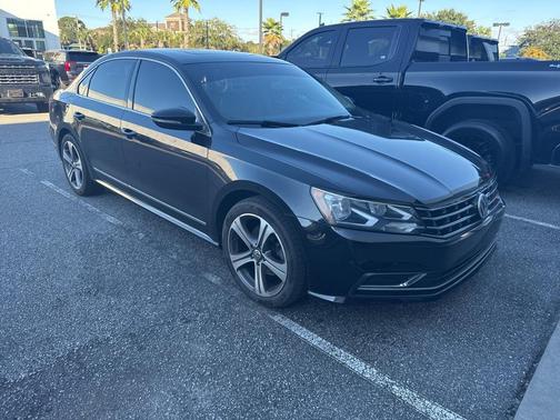 2017 Volkswagen Passat 1.8T SE