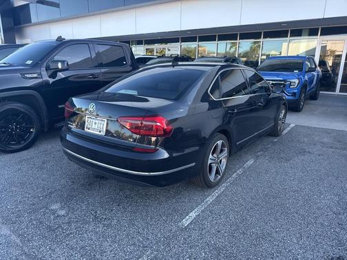 2017 Volkswagen Passat 1.8T SE