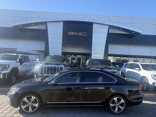 2017 Volkswagen Passat 1.8T SE