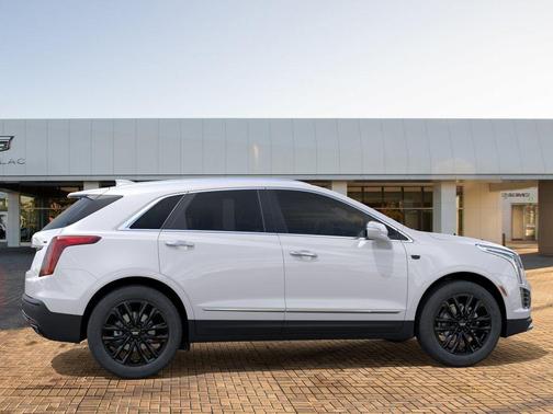 Crystal White Tricoat 2026 Cadillac XT5 Premium Luxury