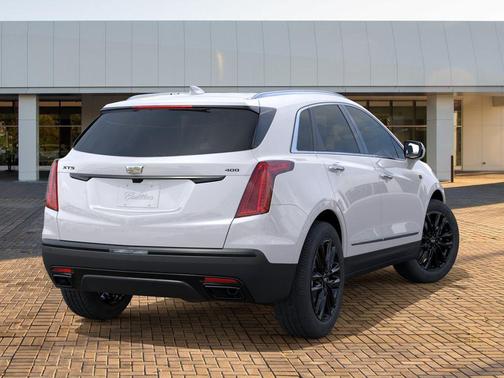 Crystal White Tricoat 2026 Cadillac XT5 Premium Luxury