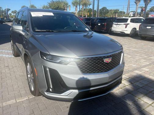 Argent Silver Metallic 2025 Cadillac XT6 Premium Luxury FWD