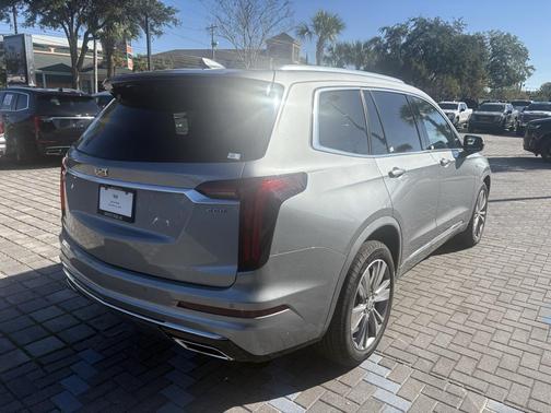 2025 Cadillac XT6 Premium Luxury FWD