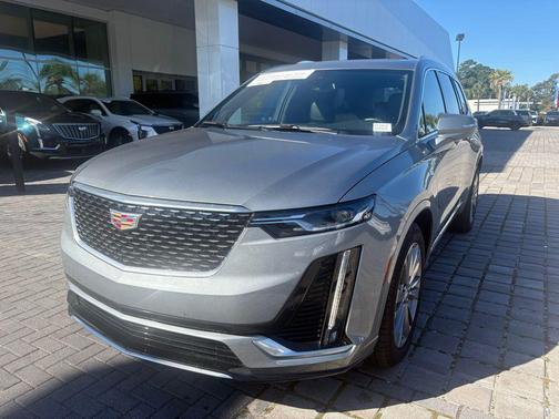 Argent Silver Metallic 2025 Cadillac XT6 Premium Luxury FWD