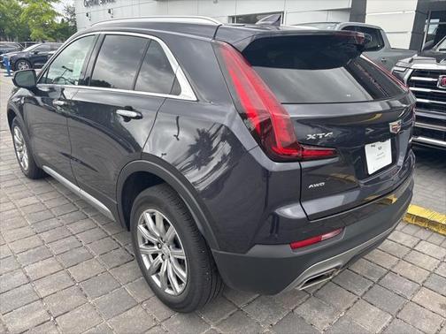 2023 Cadillac XT4 Premium Luxury