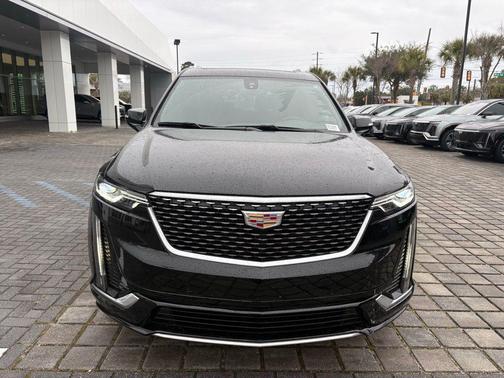 Stellar Black Metallic 2024 Cadillac XT6 Luxury FWD