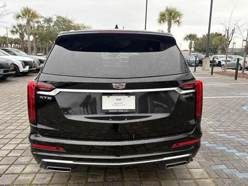 2024 Cadillac XT6 Luxury FWD