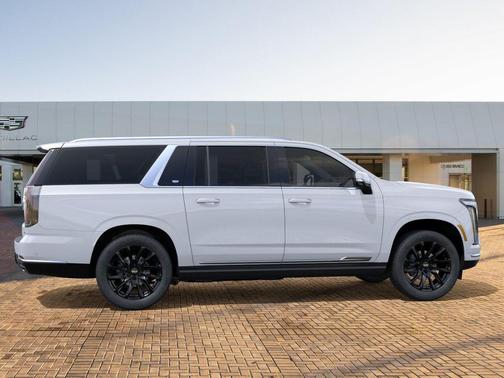 Vibrant White Tricoat 2026 Cadillac Escalade ESV Luxury