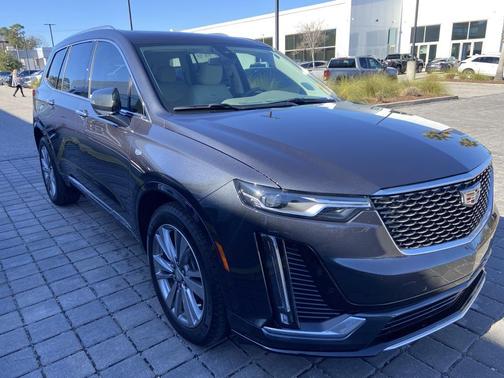 2023 Cadillac XT6 Premium Luxury FWD