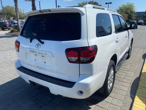 2018 Toyota Sequoia SR5