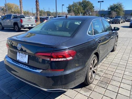 2022 Volkswagen Passat 2.0T SE
