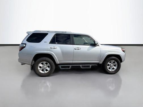 Classic Silver Metallic 2018 Toyota 4Runner SR5 Premium