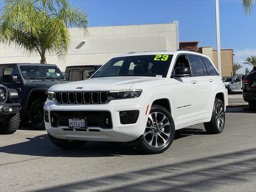 2023 Jeep Grand Cherokee Overland 4x2