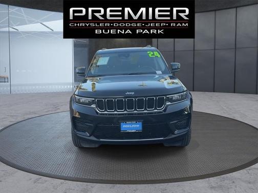 2024 Jeep Grand Cherokee Laredo 4x4