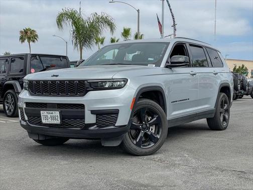 2023 Jeep Grand Cherokee L Altitude 4x2