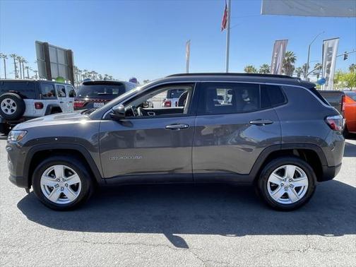 2022 Jeep Compass Latitude FWD