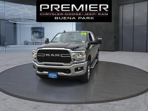 2024 RAM 2500 Big Horn Crew Cab 4x4 64' Box