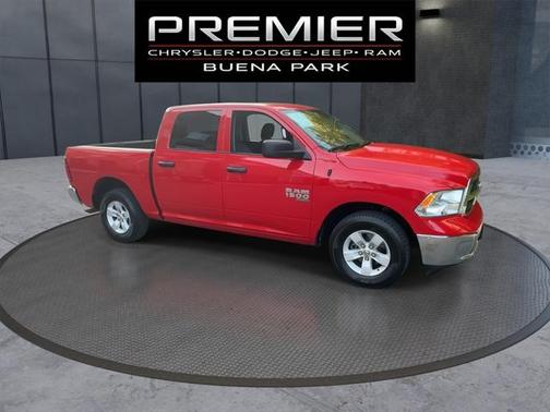2022 RAM 1500 Classic SLT Crew Cab 4x2 57' Box