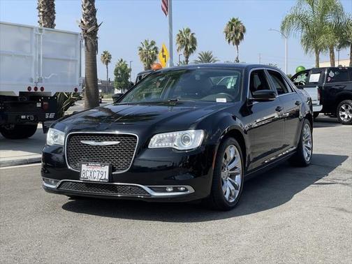 2018 Chrysler 300 Touring L
