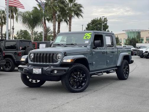 2025 Jeep Gladiator Nighthawk