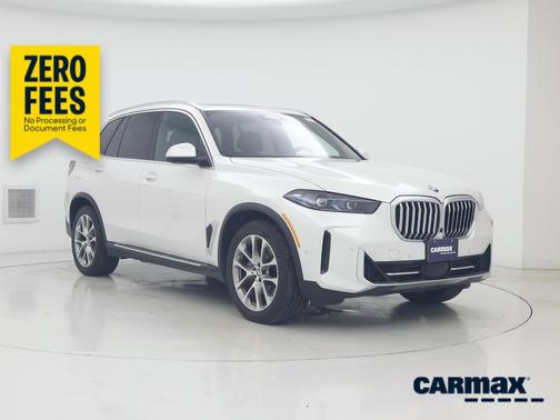 White 2024 BMW X5 xDrive40i