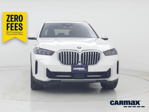 White 2024 BMW X5 xDrive40i
