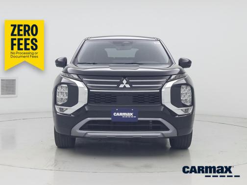 Black 2025 Mitsubishi Outlander SE