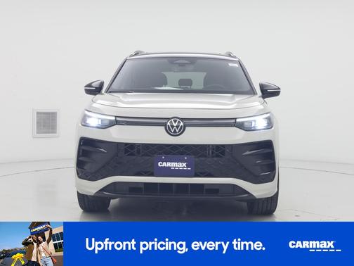 White 2025 Volkswagen Tiguan SE R-Line Black