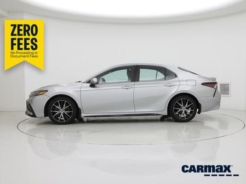 Silver 2022 Toyota Camry SE